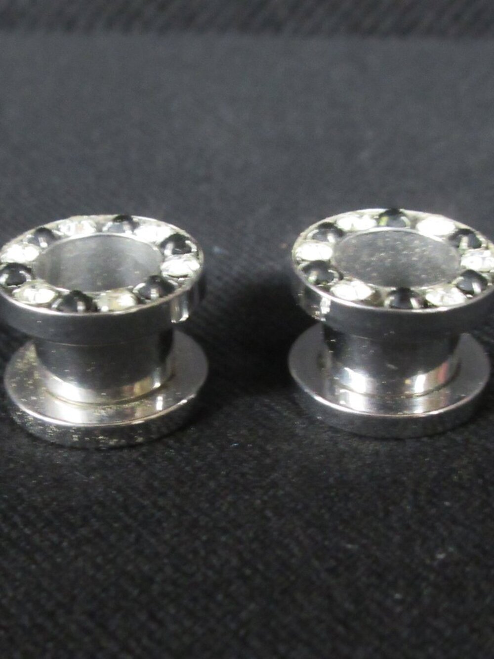 00g Black and White Rhinestone Screw Back Tunnels - Picture 3 of 4